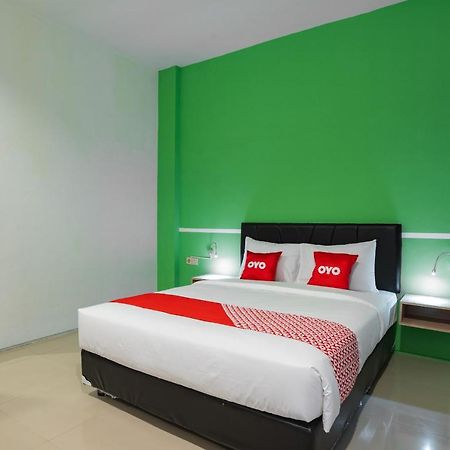 Hotel Oyo Flagship 1575 Urban 18 Surabaja Zewnętrze zdjęcie