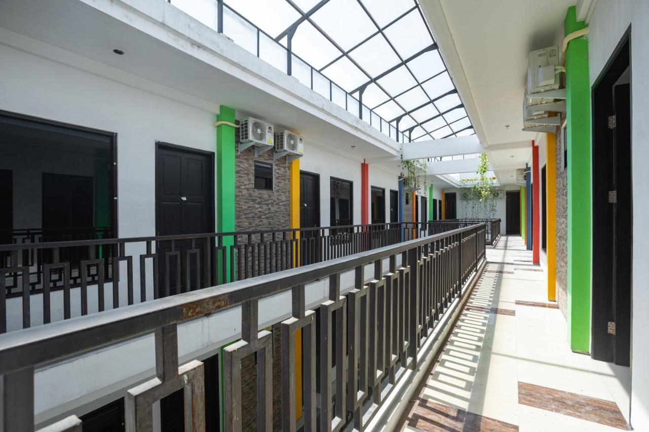 Hotel Oyo Flagship 1575 Urban 18 Surabaja Zewnętrze zdjęcie