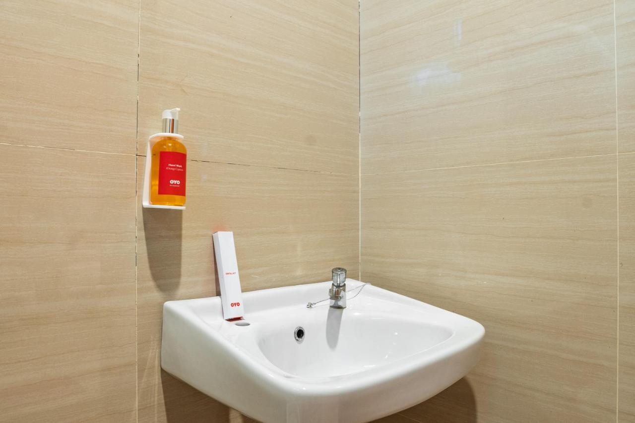 Hotel Oyo Flagship 1575 Urban 18 Surabaja Zewnętrze zdjęcie