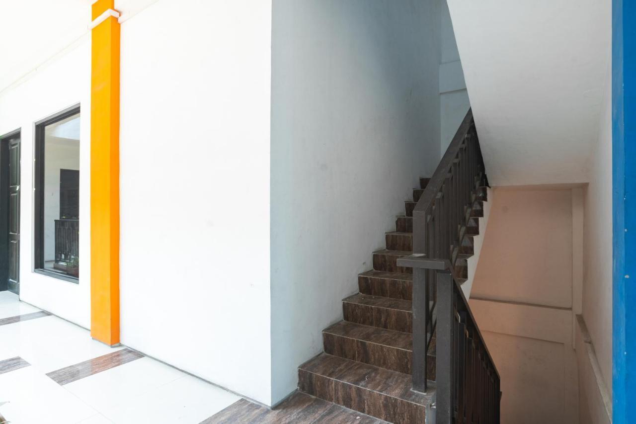 Hotel Oyo Flagship 1575 Urban 18 Surabaja Zewnętrze zdjęcie